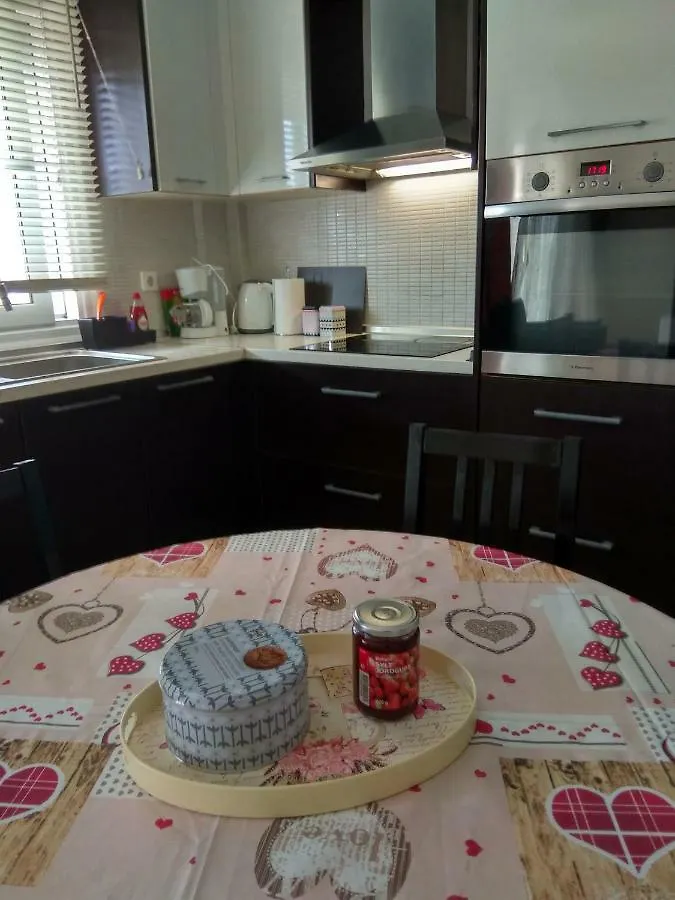 Nickys Place Perea Peraía شقة